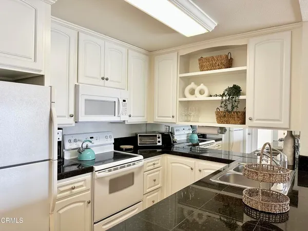 $2,600 | 2901 Peninsula Road, Unit 347, Oxnard, CA 93035