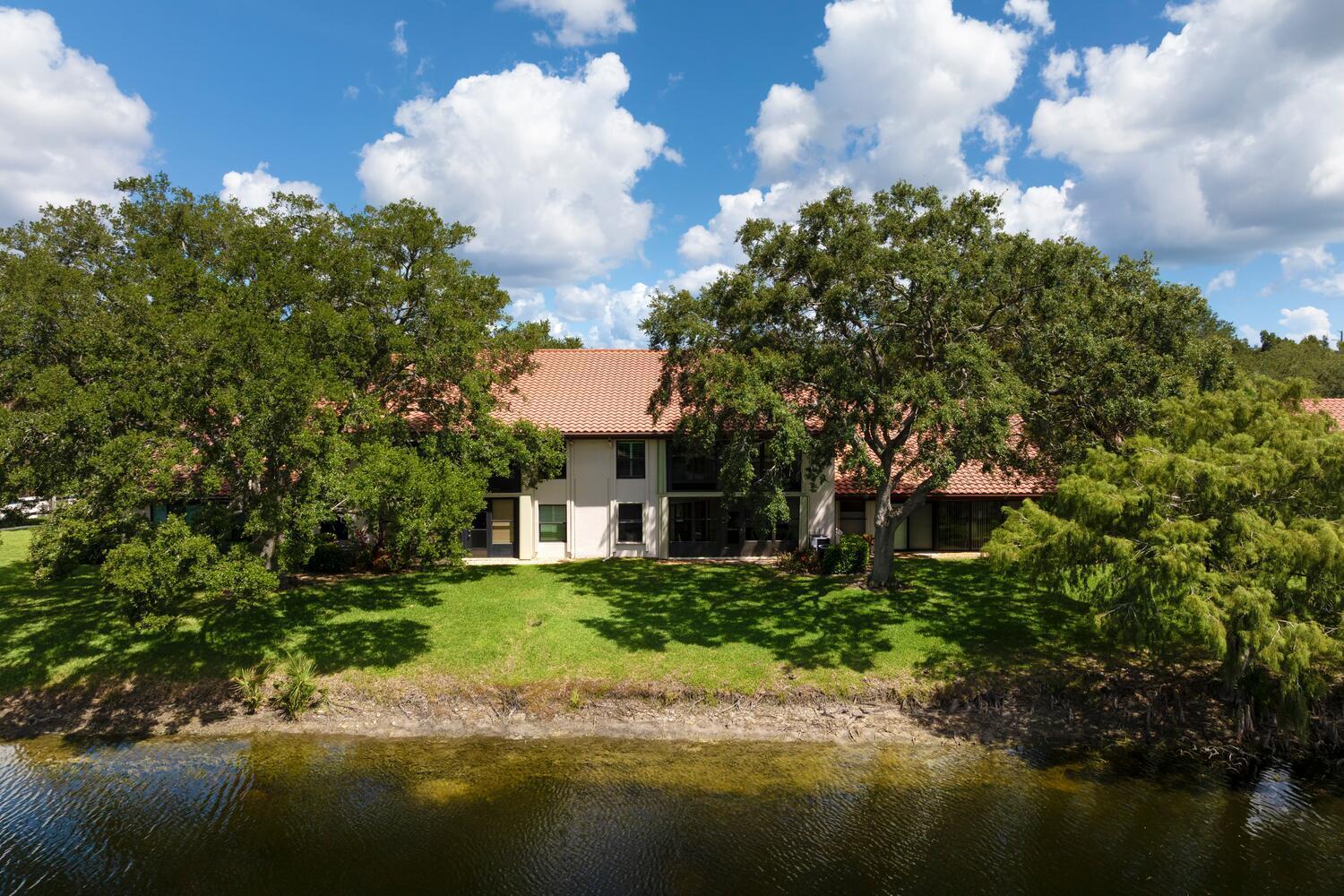 6030 Southeast Martinique Drive, Unit 102 Stuart, FL 34997 - Photo 23 of 31 6030 SE Martinique