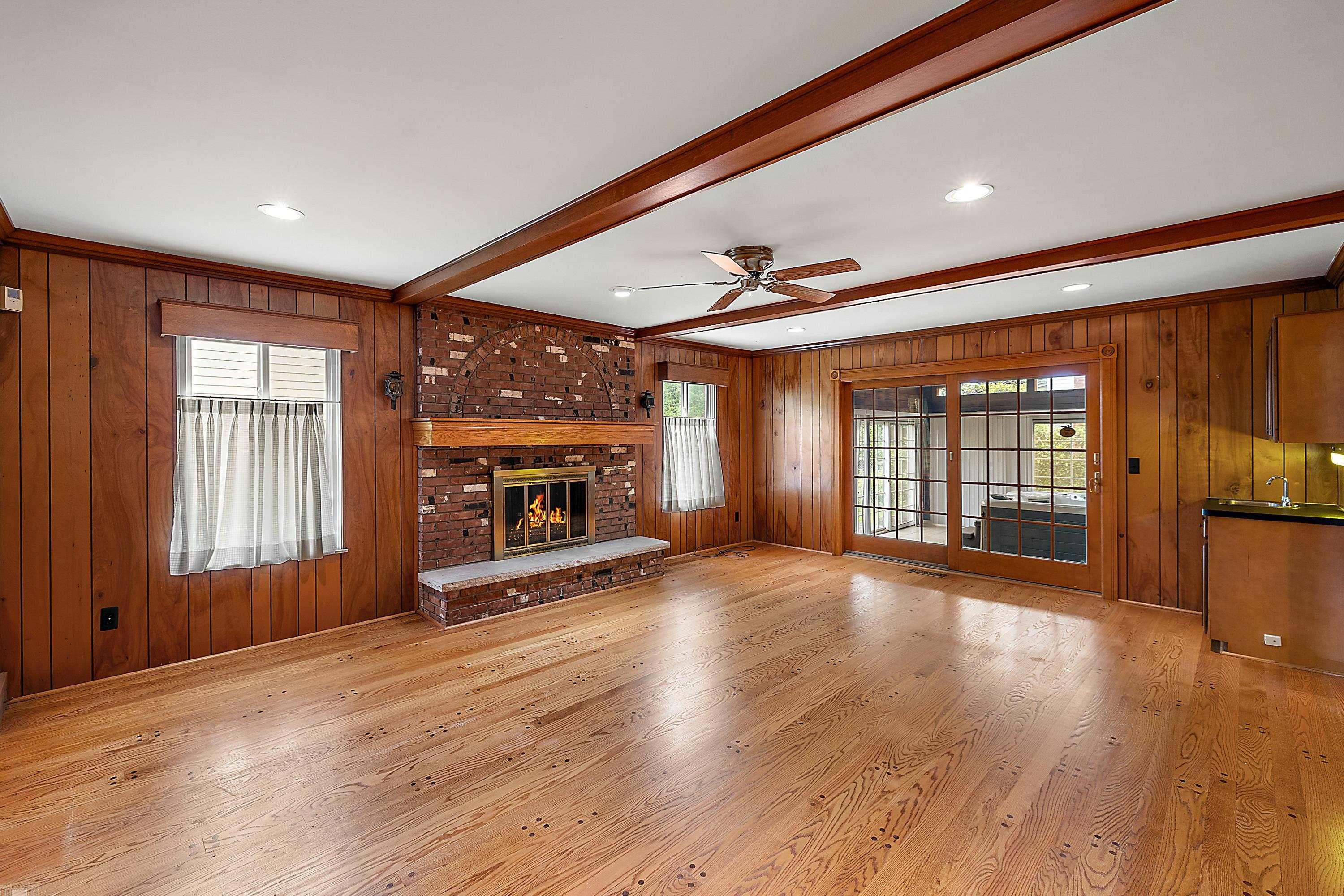 656 Canterbury Road Grosse Pointe, MI 48236 - Photo 26 of 77 50151523-710e8d8f-06db-4aa7-bffb-6aacaac1f822.JPG