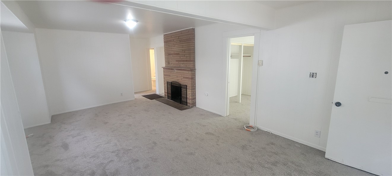 411 East 8th Street Long Beach, CA 90813 - Photo 10 of 31 Living room, Lower unit