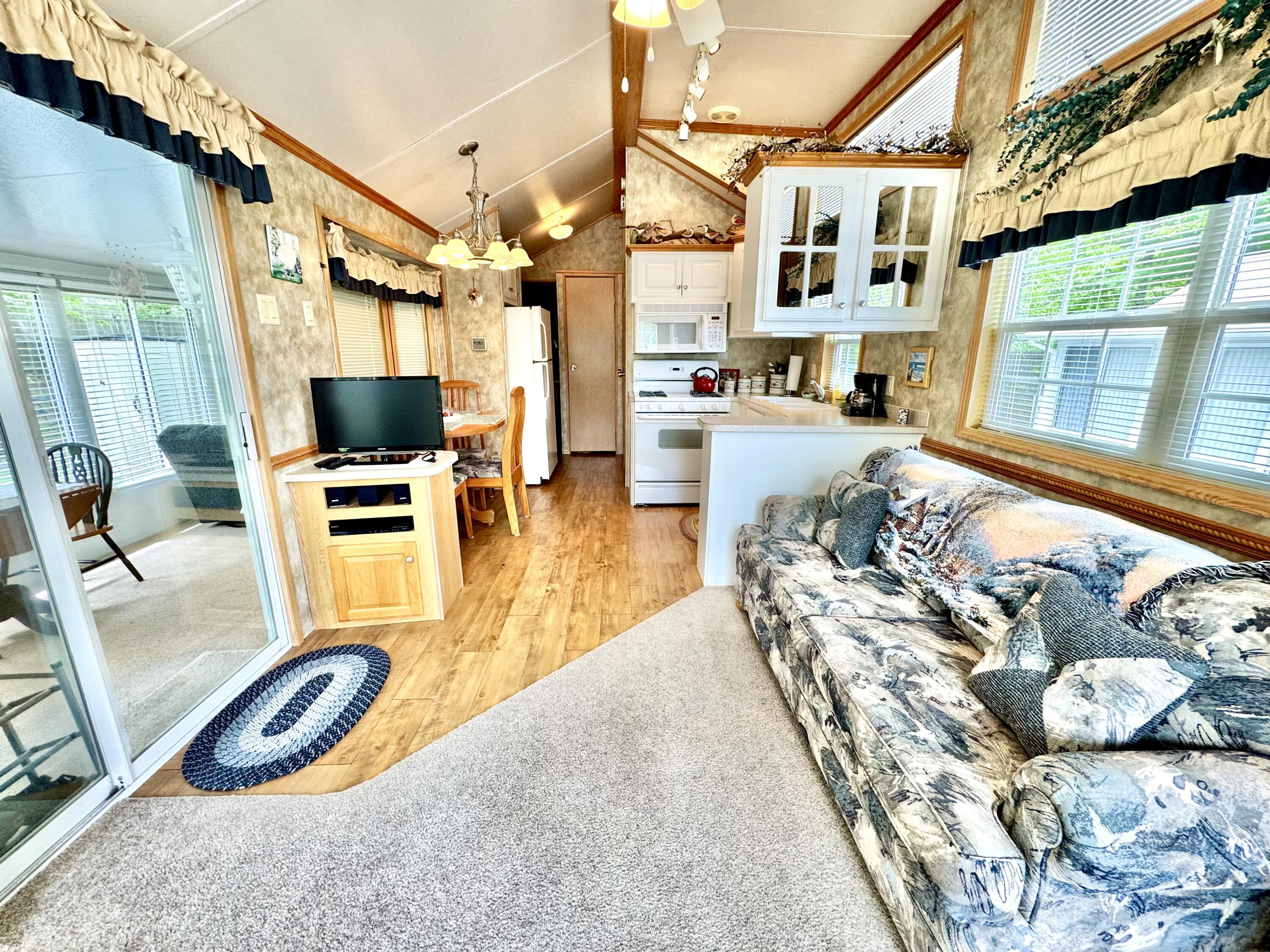 430 Post Road, Unit 130 Wells, ME 04090 - Photo 20 of 33 IMG_0818