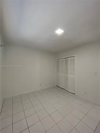 $2,300 | 19255 Northeast 2nd Avenue, Unit 2224, Miami, FL 33179