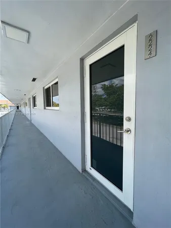 $2,300 | 19255 Northeast 2nd Avenue, Unit 2224, Miami, FL 33179