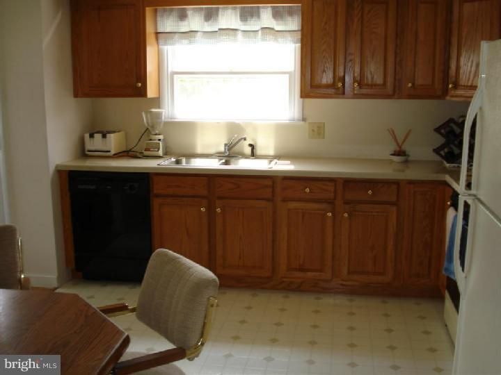 34 Oberlin Avenue Sinking Spring, PA 19608 - Photo 10 of 24