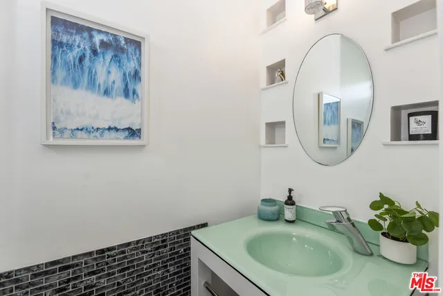 $999,000 | 28711 Pacific Coast Highway, Unit 18, Malibu, CA 90265