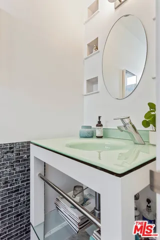 $999,000 | 28711 Pacific Coast Highway, Unit 18, Malibu, CA 90265