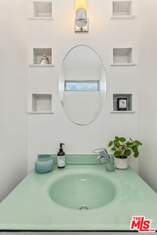 $999,000 | 28711 Pacific Coast Highway, Unit 18, Malibu, CA 90265