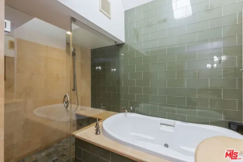 $999,000 | 28711 Pacific Coast Highway, Unit 18, Malibu, CA 90265