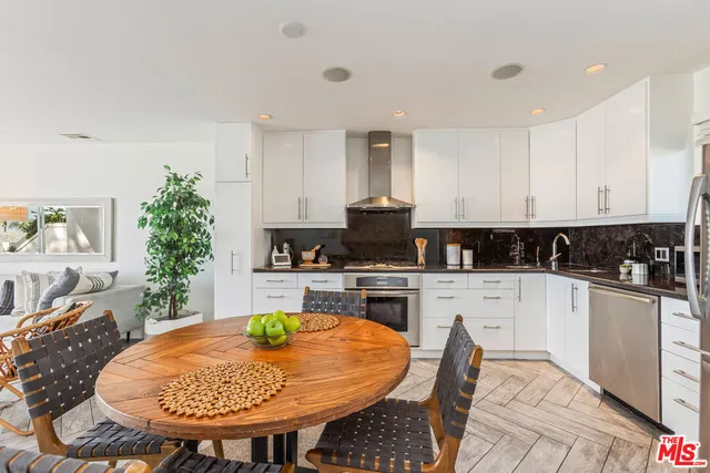 $999,000 | 28711 Pacific Coast Highway, Unit 18, Malibu, CA 90265