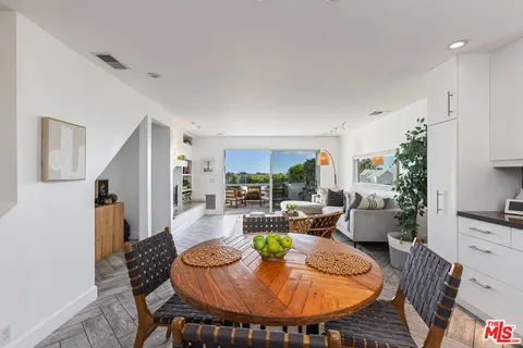 $999,000 | 28711 Pacific Coast Highway, Unit 18, Malibu, CA 90265