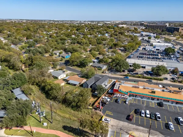 $850,000 | 6620 Isabelle Drive, Unit B, Austin, TX 78752