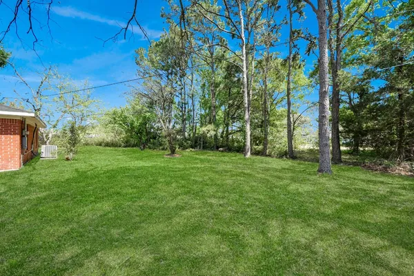 $280,000 | 1405 Avenue G, Danbury, TX 77534