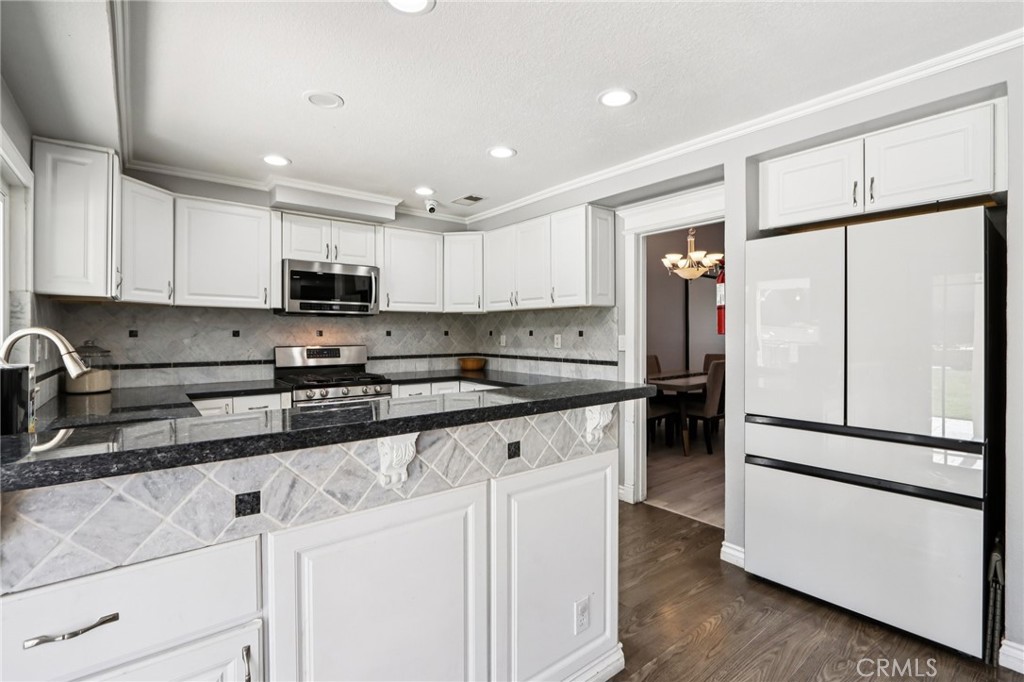 1278 Millbrook Road Corona, CA 92882 - Photo 21 of 47