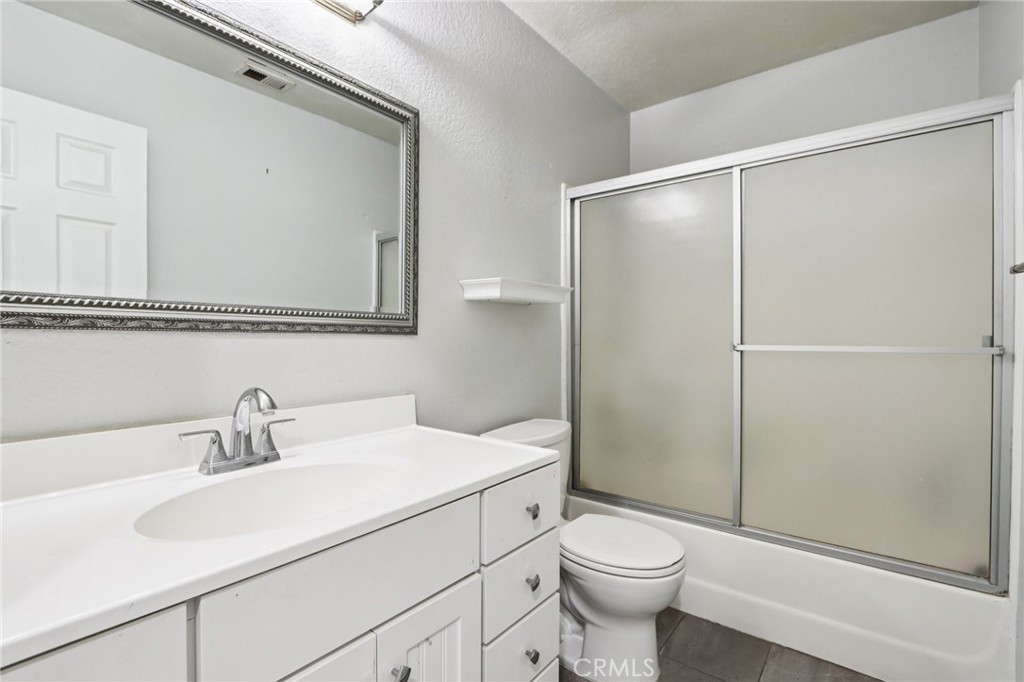 1278 Millbrook Road Corona, CA 92882 - Photo 27 of 45 Bathroom 2