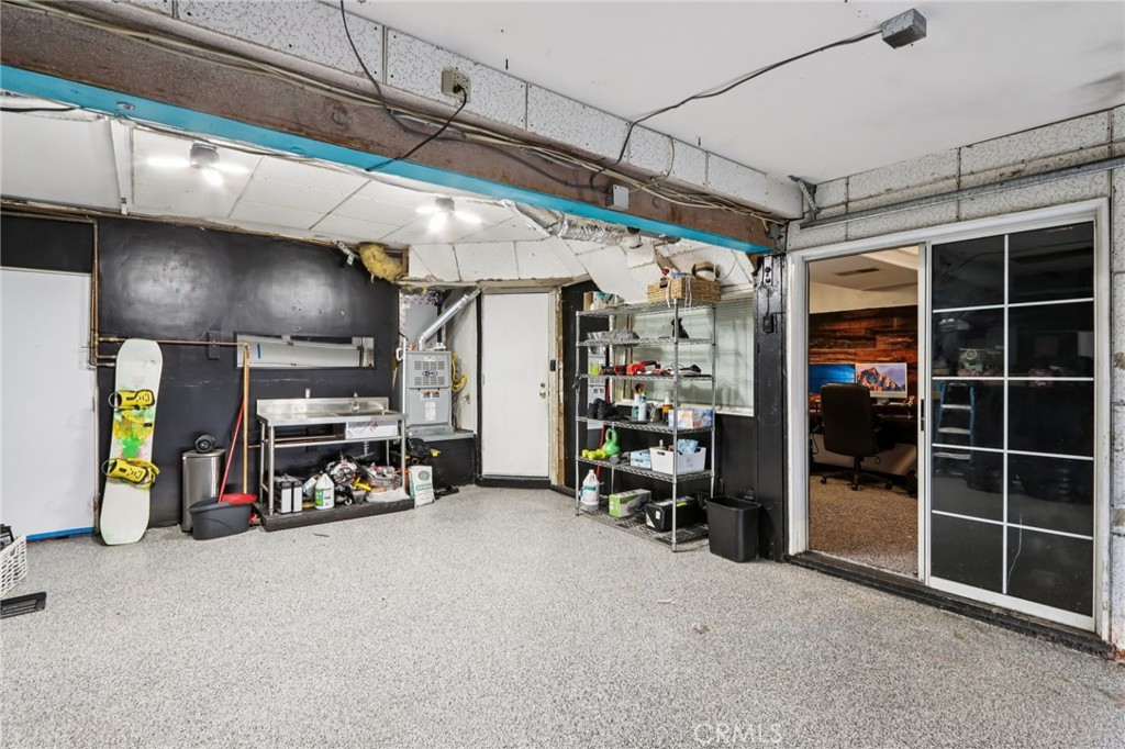 1278 Millbrook Road Corona, CA 92882 - Photo 45 of 47 Garage