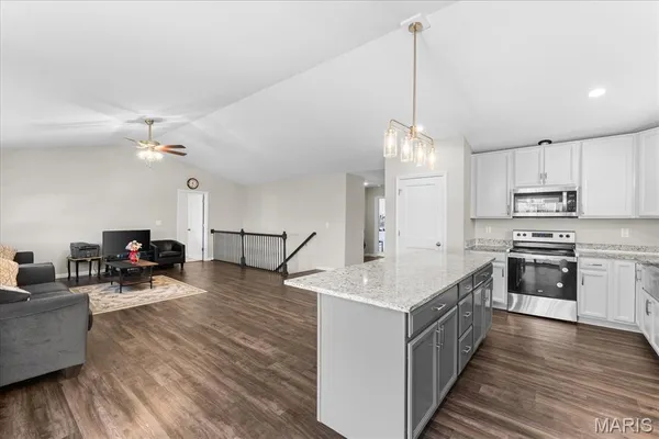 $426,000 | 7053 Richmond Drive, Glen Carbon, IL 62034
