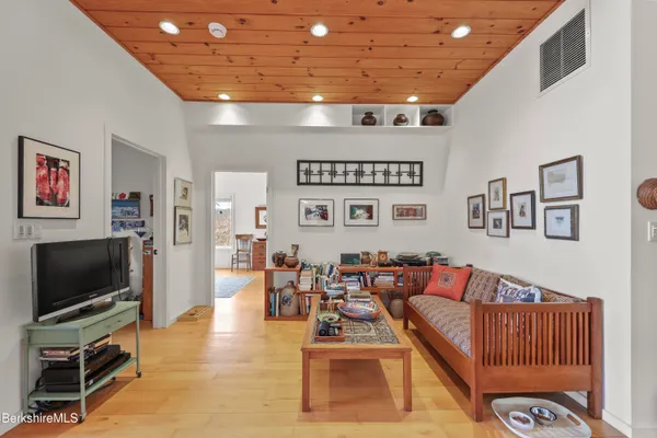 $25,000 | 123 Jug End Road, Egremont, MA 01230