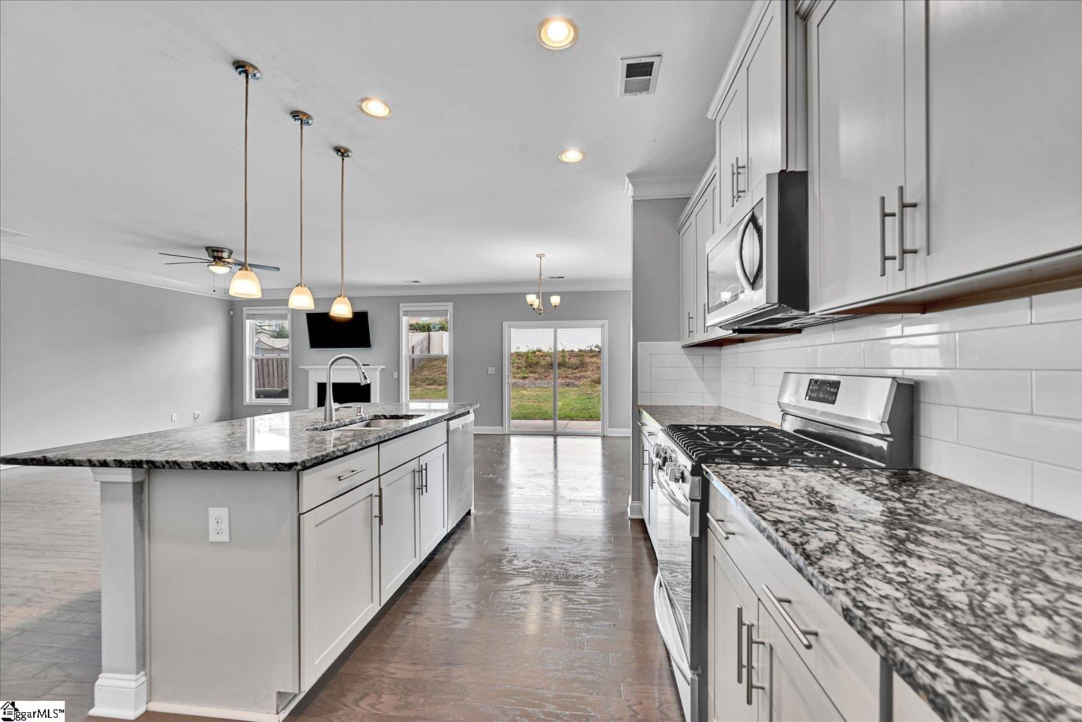 845 Deepwood Court Boiling Springs, SC 29316 - Photo 14 of 39