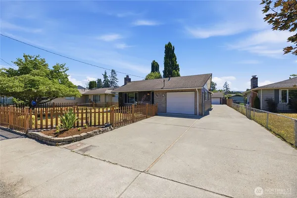 $525,000 | 506 Calistoga Street West, Orting, WA 98360