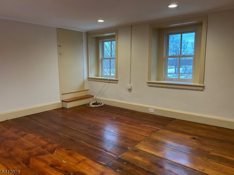 29 Old Franklin School Road Pittstown, NJ 08867 - Photo 12 of 16