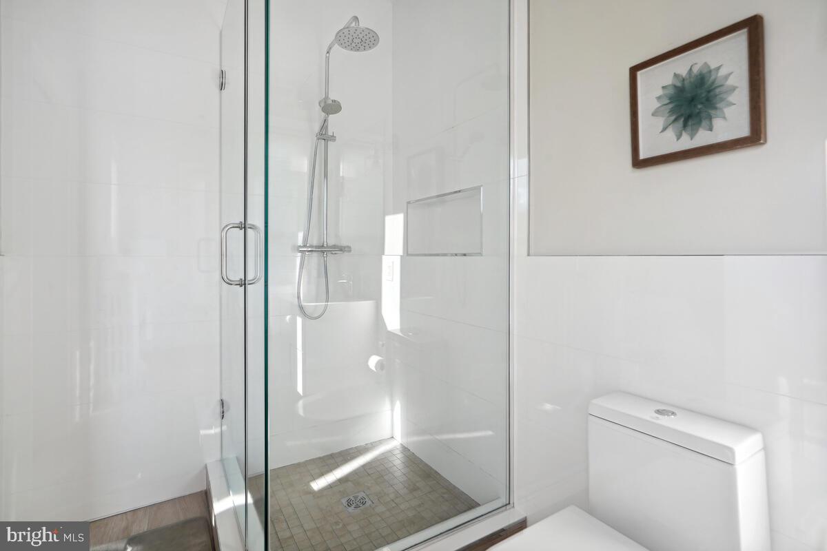 413 U Street Northwest Washington, DC 20001 - Photo 41 of 67 Full bathroom on level 2