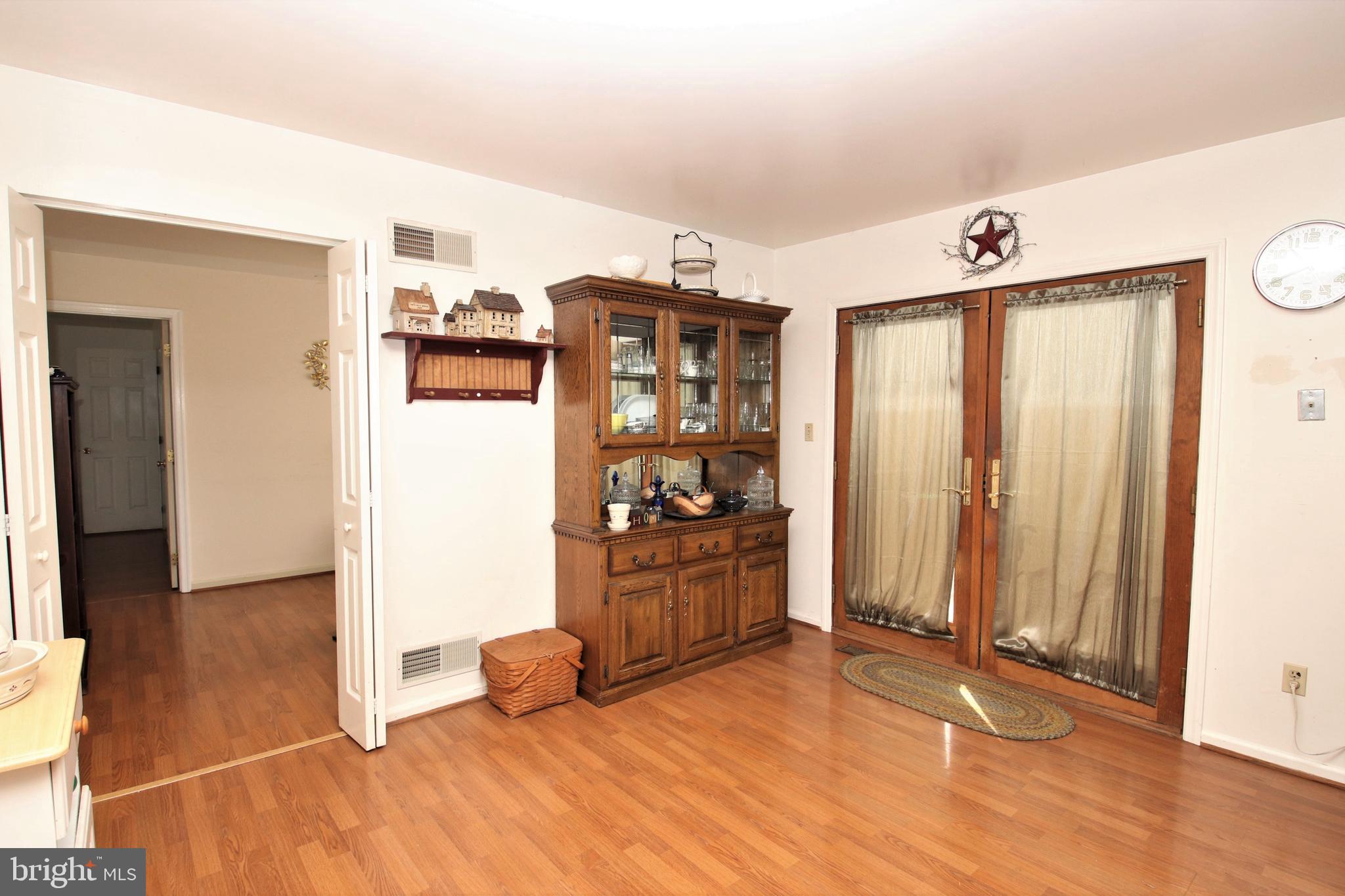 14103 Barnhart Road Clear Spring, MD 21722 - Photo 7 of 19 Dining Area