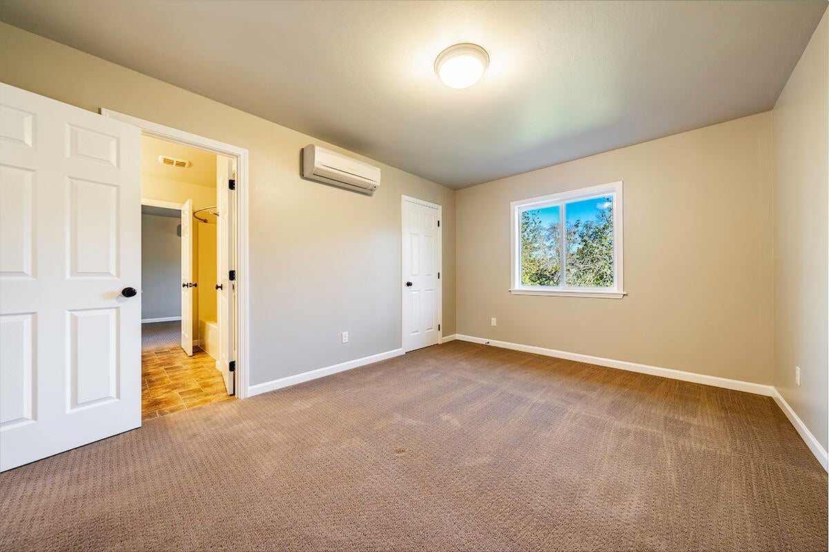 148 East Valley View Road Ashland, OR 97520 - Photo 21 of 43 19
