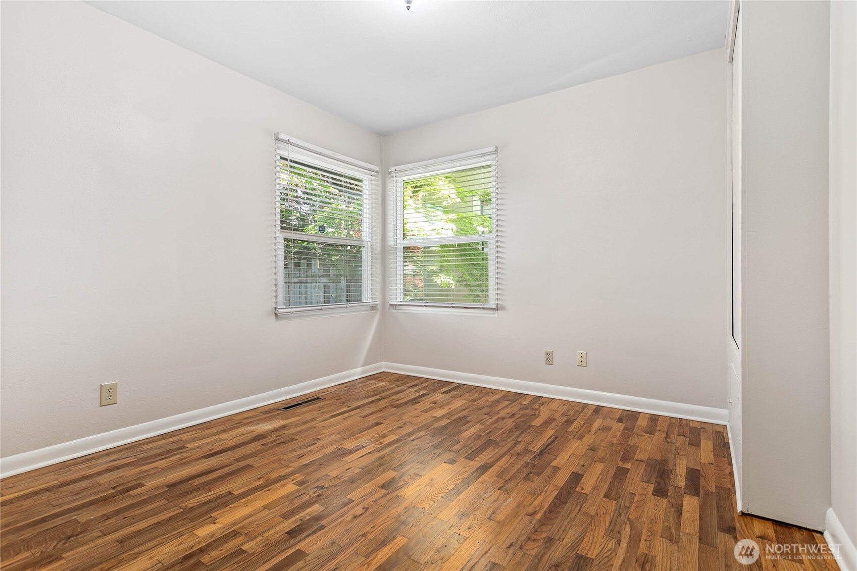 2720 Russell Street Bellingham, WA 98225 - Photo 14 of 27