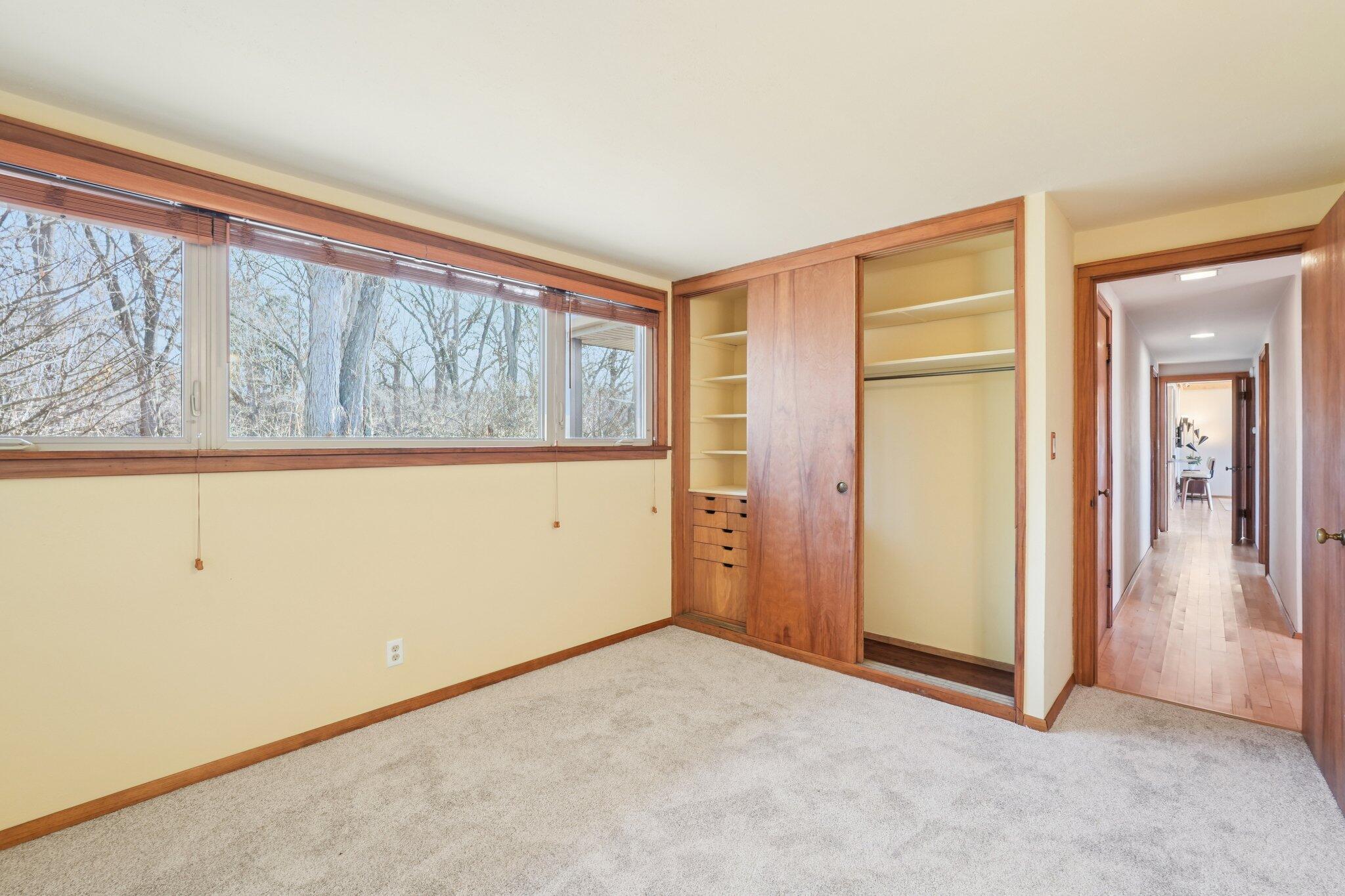 1009 Spring Valley Road Burlington, WI 53105 - Photo 22 of 46 Another Great Closet