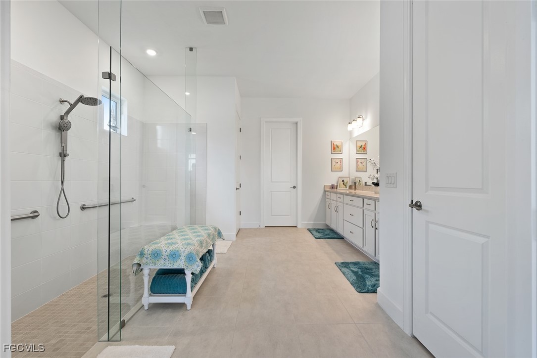 15745 Cortina Street Naples, FL 34114 - Photo 14 of 41