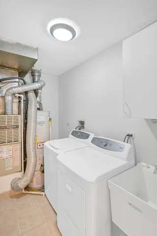 $2,300 | 263 Driftwood Lane, Unit 2D, Schaumburg, IL 60193