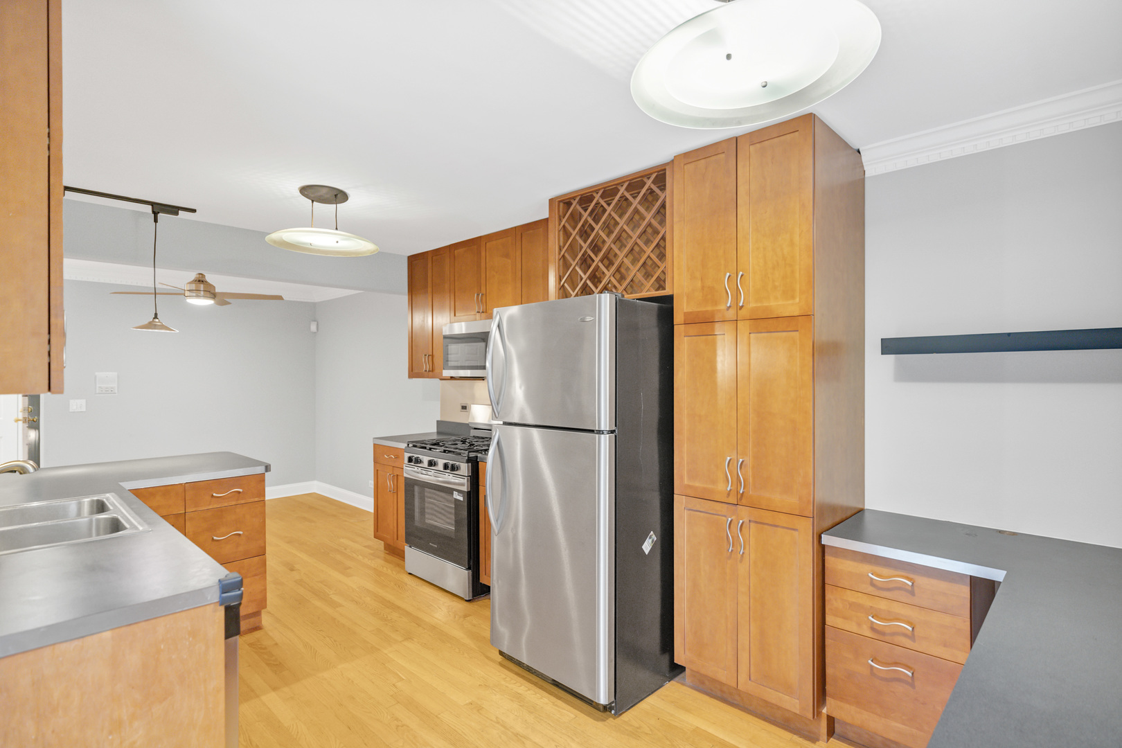 263 Driftwood Lane, Unit 2D Schaumburg, IL 60193 - Photo 6 of 19