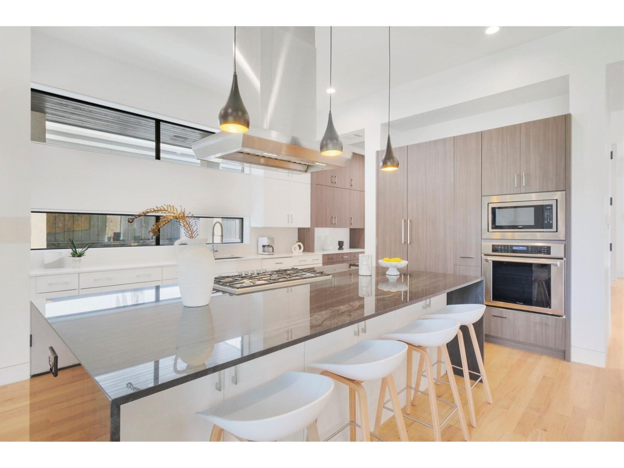 1912 Kipling Street Houston, TX 77098 - Photo 11 of 30