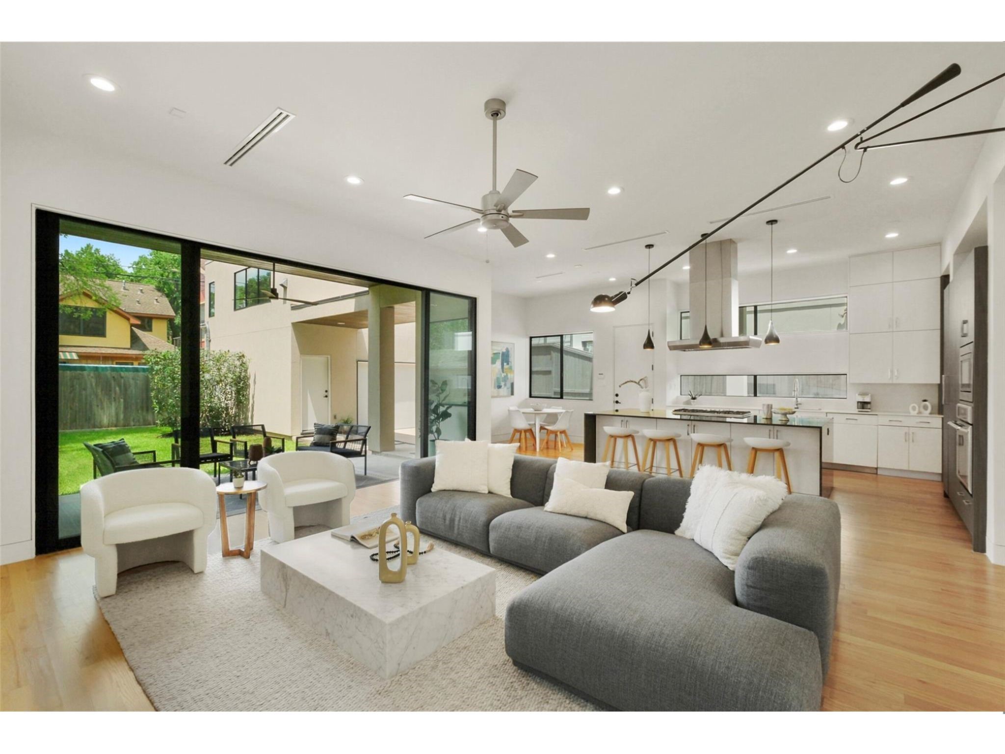 1912 Kipling Street Houston, TX 77098 - Photo 10 of 30