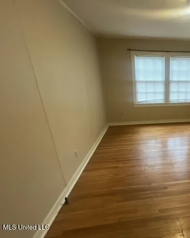 $1,300 | 403 South Laurel Street, Summit, MS 39666