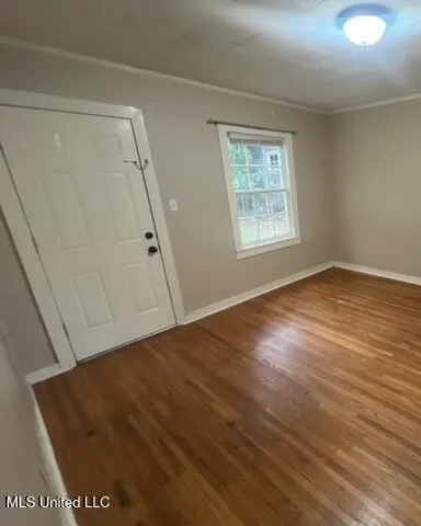 $1,300 | 403 South Laurel Street, Summit, MS 39666