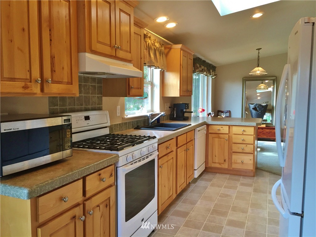 2260 Bailer Hill Road Friday Harbor, WA 98250 - Photo 9 of 23 Gallery Image 9