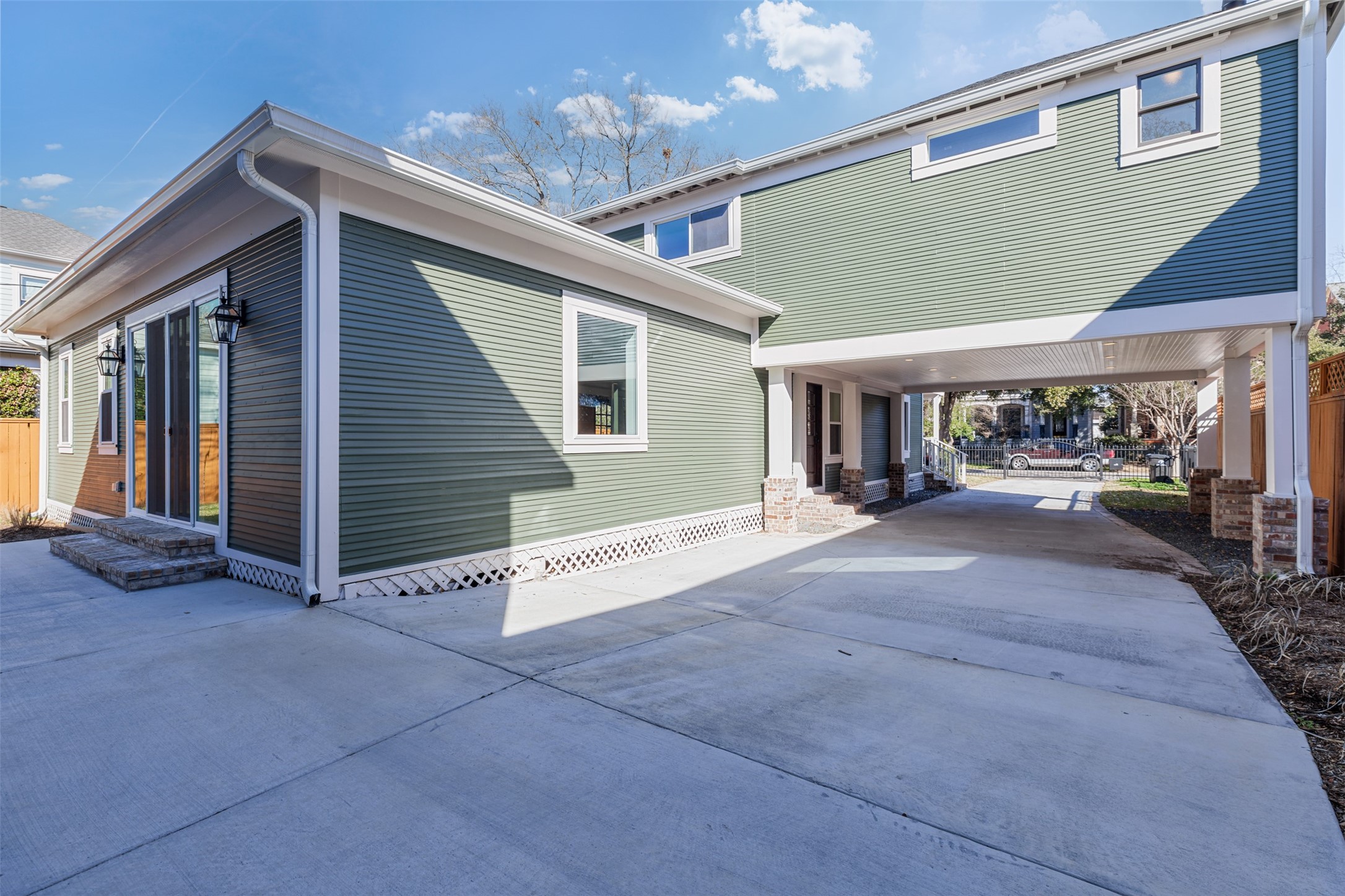 1535 Rutland Street Houston, TX 77008 - Photo 44 of 50 a view of the house