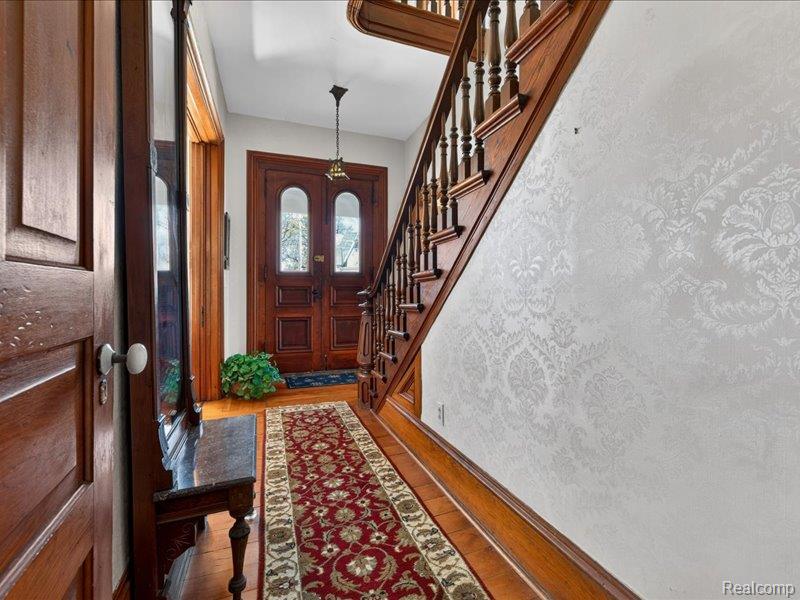 403 Lake Street Howell, MI 48843 - Photo 5 of 71