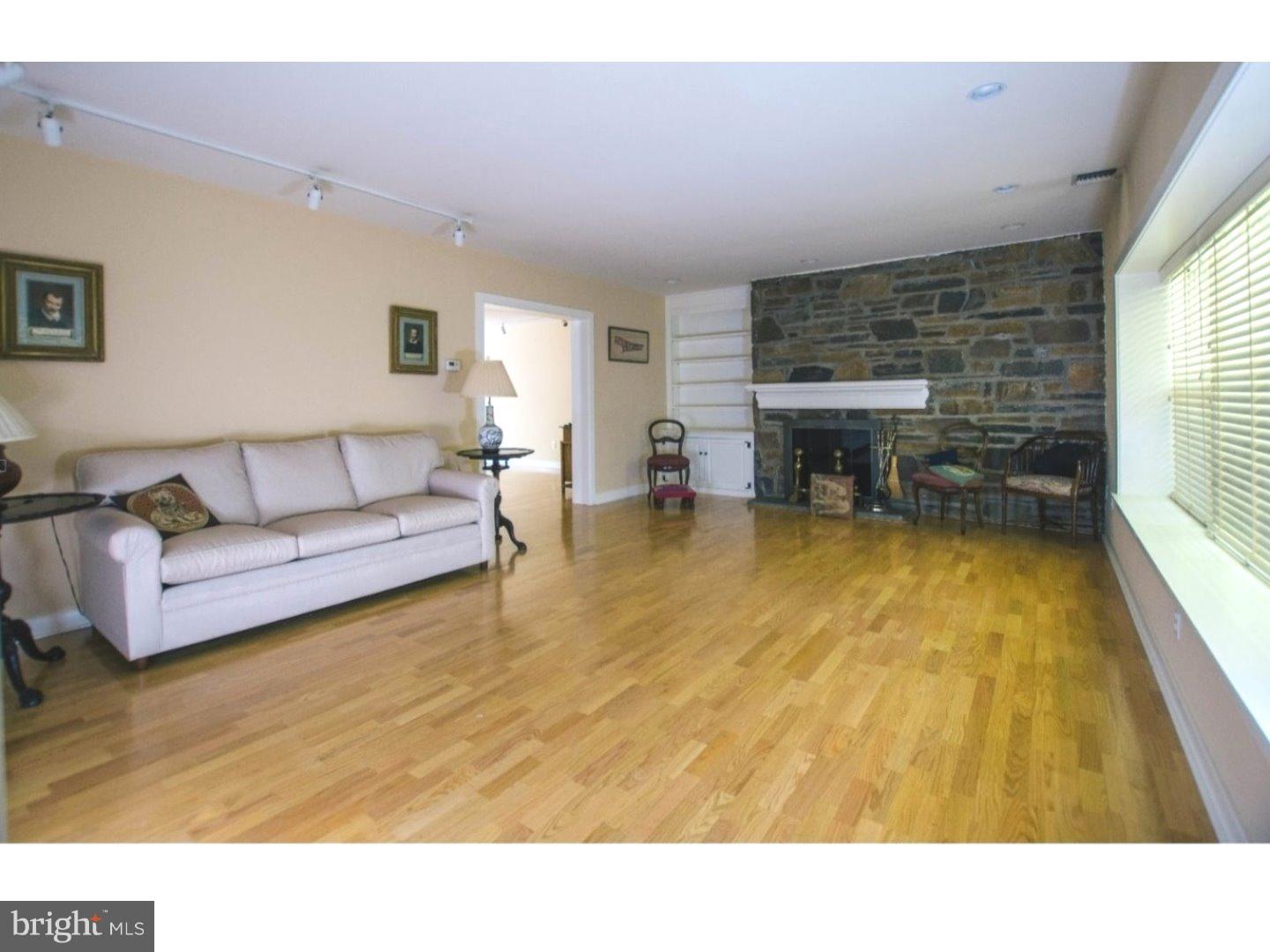 39 Airdale Road Rosemont, PA 19010 - Photo 5 of 24 Living Room