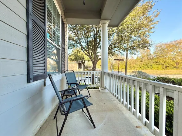 $2,400 | 98 West Montfair Boulevard, The Woodlands, TX 77382