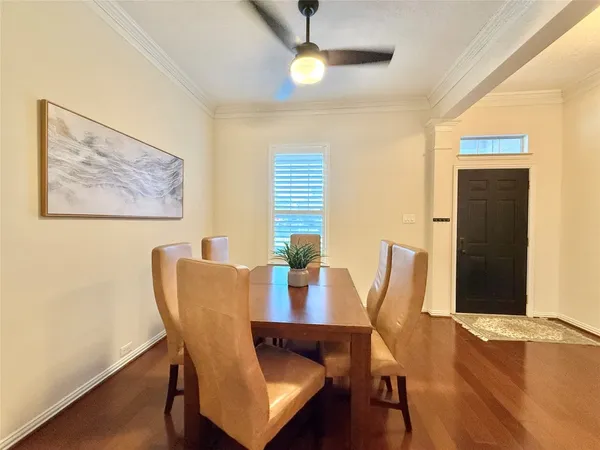 $2,400 | 98 West Montfair Boulevard, The Woodlands, TX 77382