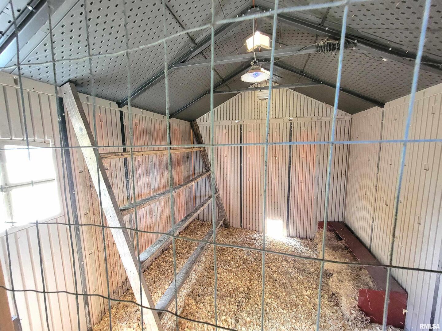 2517 Cherrybark Lane Flora, IL 62839 - Photo 24 of 99 a bathroom with a shower