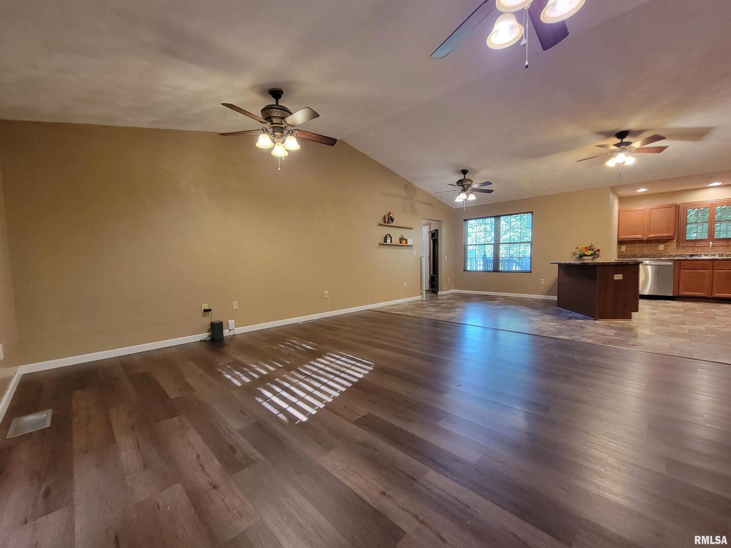 2517 Cherrybark Lane Flora, IL 62839 - Photo 32 of 99