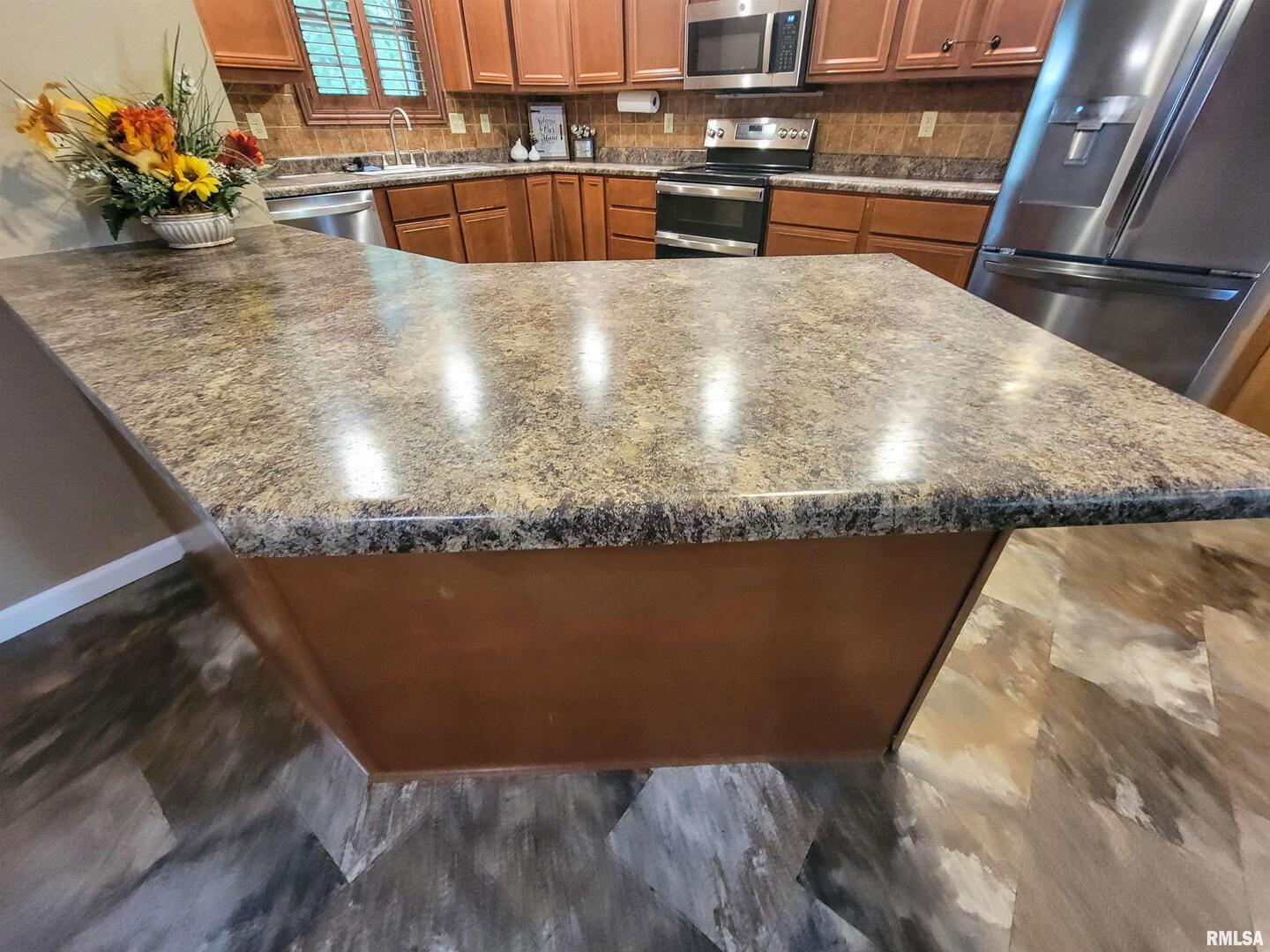 2517 Cherrybark Lane Flora, IL 62839 - Photo 37 of 99 a view of a kitchen counter top space