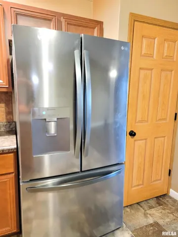 $249,000 | 2517 Cherrybark Lane, Flora, IL 62839