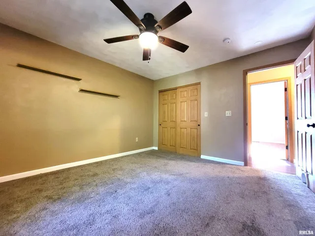 $249,000 | 2517 Cherrybark Lane, Flora, IL 62839