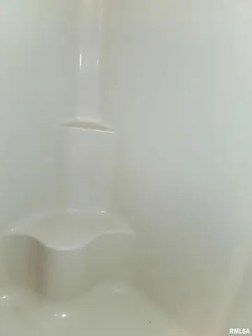 $249,000 | 2517 Cherrybark Lane, Flora, IL 62839