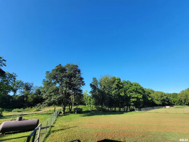 $249,000 | 2517 Cherrybark Lane, Flora, IL 62839