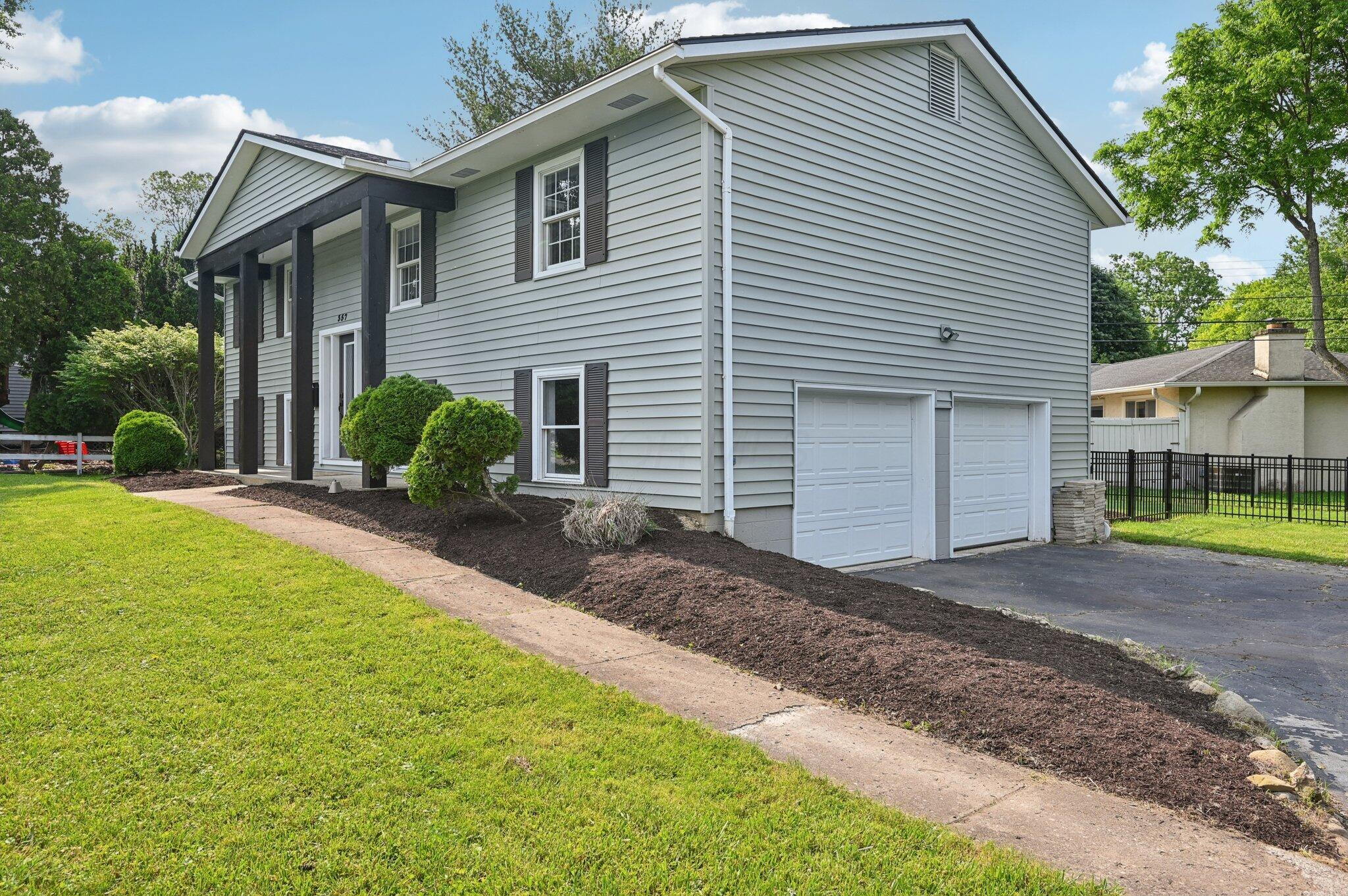 357 West Dublin Granville Road Worthington, OH 43085 - Photo 2 of 35 4-web-or-mls-W Granville Rd-0406-004